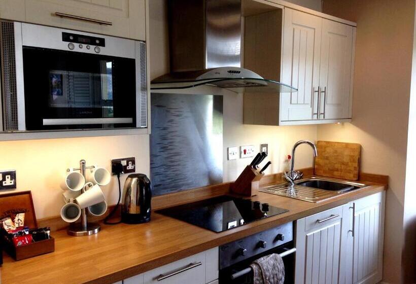 Апартаменты 3 Спальни, Embleton Spa Hotel & Apartments