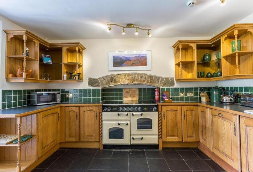 Апартаменты 2 Спальни, Embleton Spa Hotel & Apartments