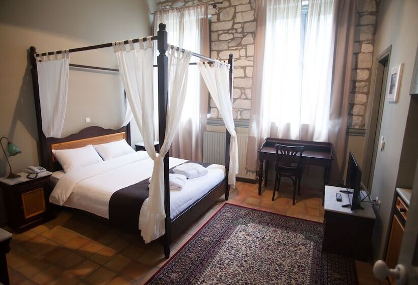 高级大房间, 1821 En Dolianis