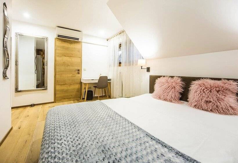 اتاق استاندارد, Pok Garni