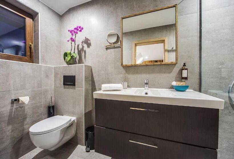 اتاق استاندارد, Pok Garni