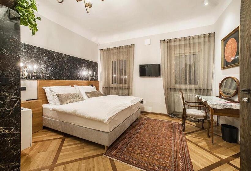 اتاق سوپریور با تخت بزرگ, Pok Garni