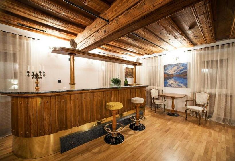 سوییت, Pok Garni