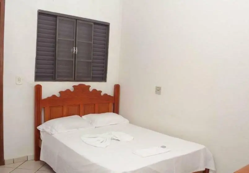 Quarto Estandar Individual, Comodoro