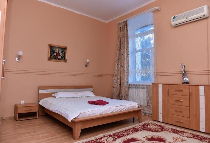 Chambre Familiale, Fresh