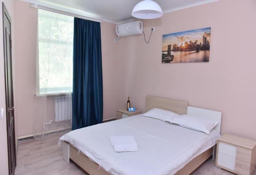 Chambre Familiale, Fresh