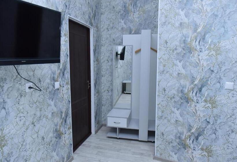 Chambre Familiale, Fresh