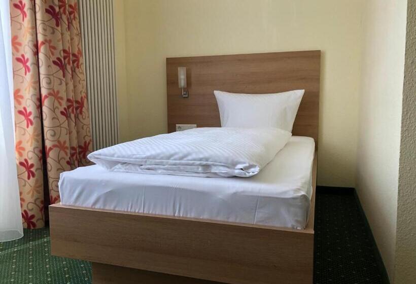 Standard Yhden Hengen Huone, Gasthof Zum Bären