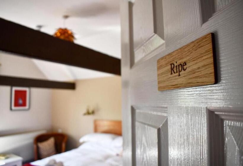 غرفة ديلوكس, The Roebuck Inn