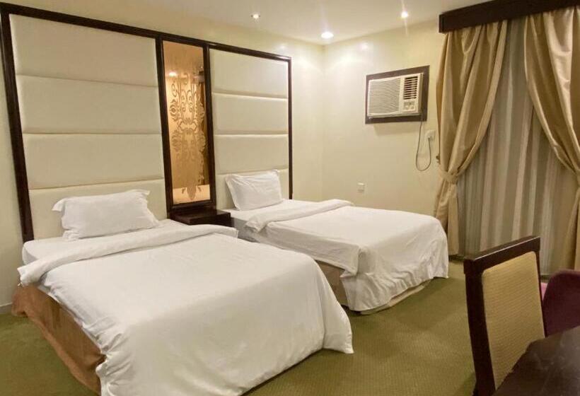 침실 2개 아파트, Makarim Palm