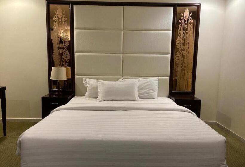 침실 1개 아파트, Makarim Palm