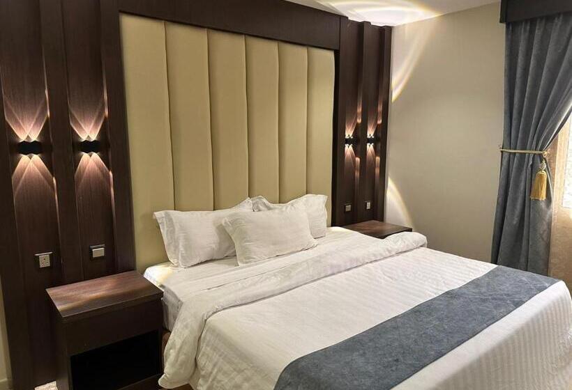 디럭스 룸, Makarim Palm