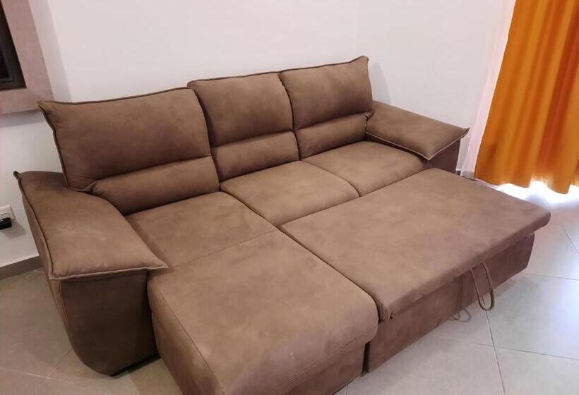 اتاق استاندارد سه نفره, Shoreline