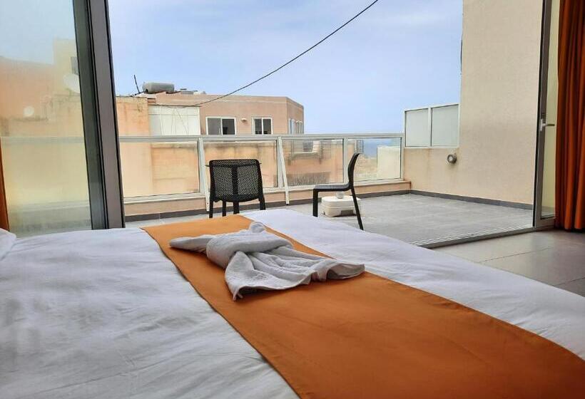 اتاق لوکس با چشم‌انداز دریا, Shoreline