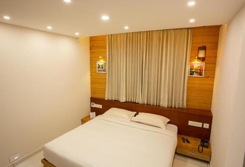 스탠다드 룸 킹사이즈 침대, Hasco Tower