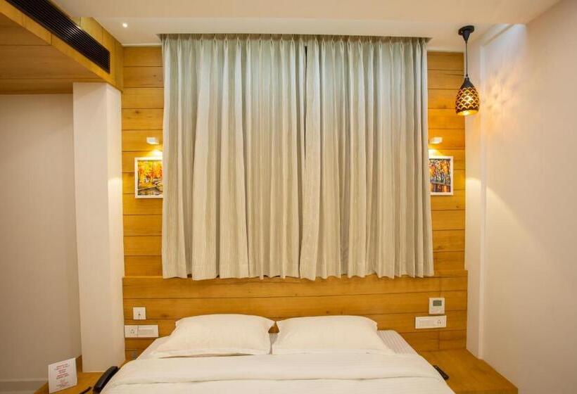 스탠다드 룸 킹사이즈 침대, Hasco Tower