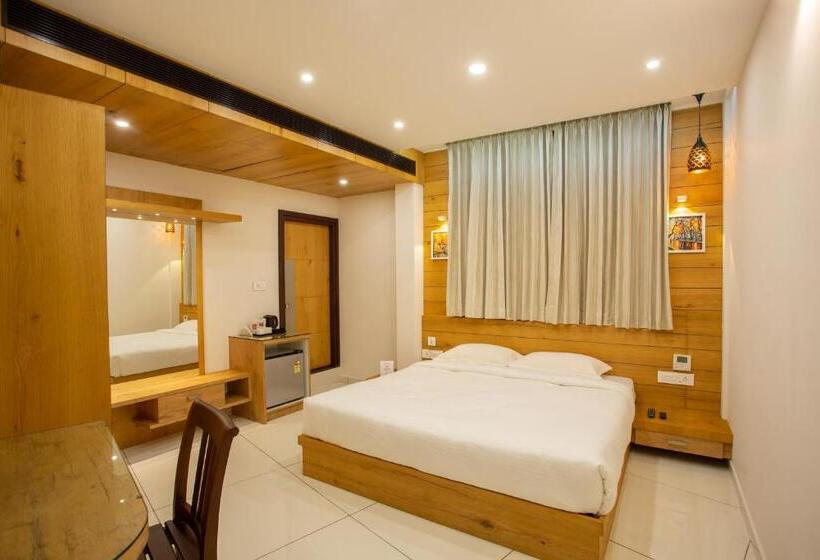 스탠다드 룸 킹사이즈 침대, Hasco Tower