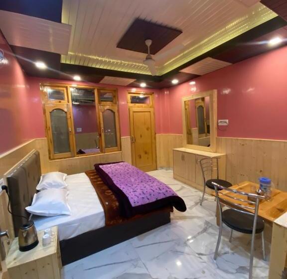 マウンテンビュースタンダードルーム, Majestic Mountain Bhaiji Guest House
