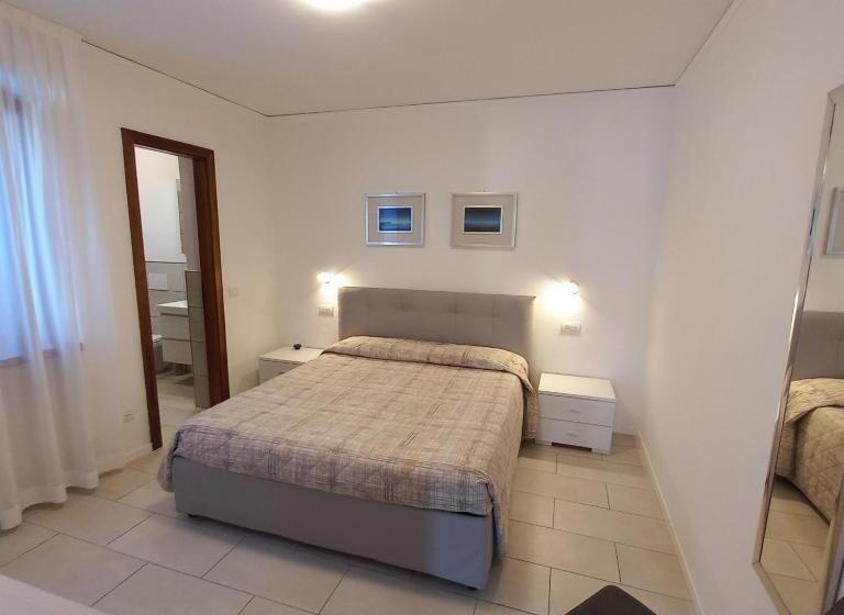 דירת חדר נוף לבריכה, Residence La Cioca