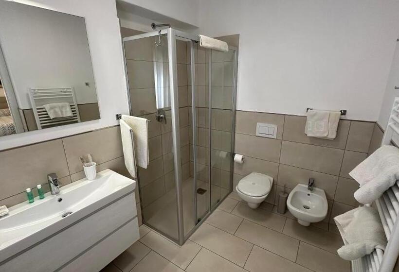 1 Bedroom Apartment Lake View, Residence La Cioca