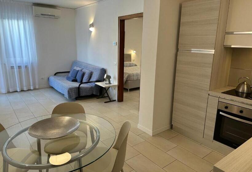 1 Bedroom Apartment Lake View, Residence La Cioca