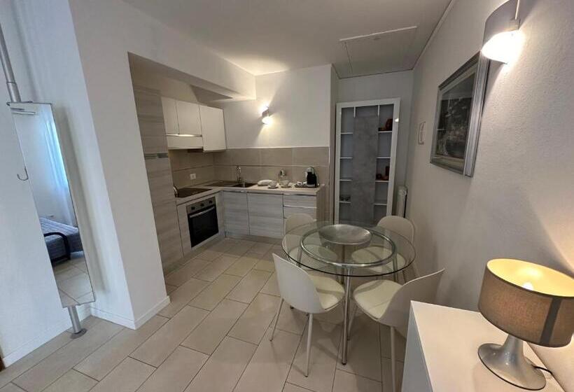 1 Bedroom Apartment Lake View, Residence La Cioca