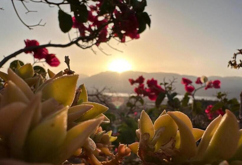 Номер Стандарт Вид на Озеро, Abla Room