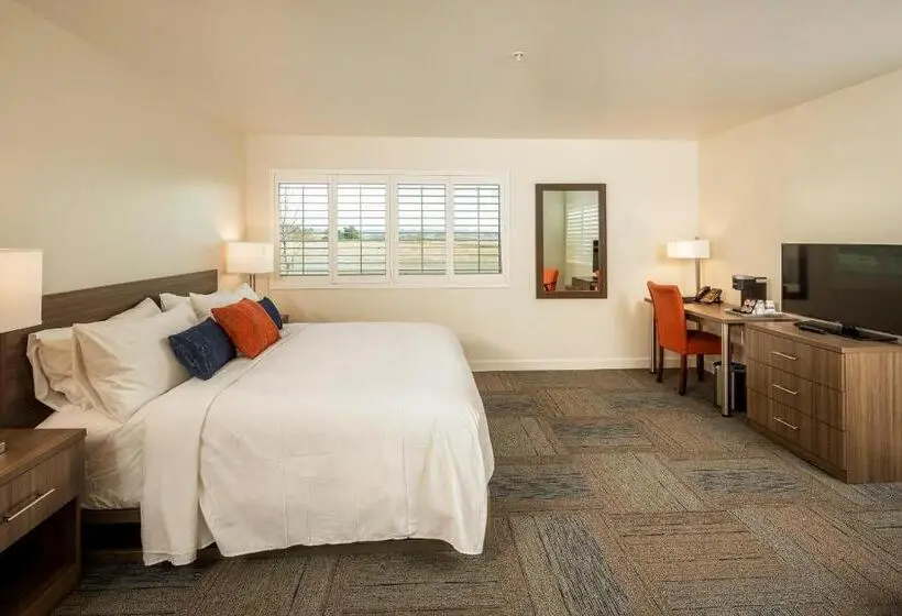 キングサイズベッドのデラックスルーム, Inn At Moss Landing Point