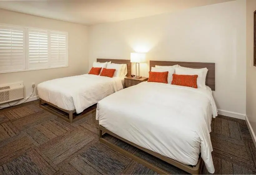 デラックスの４人部屋, Inn At Moss Landing Point