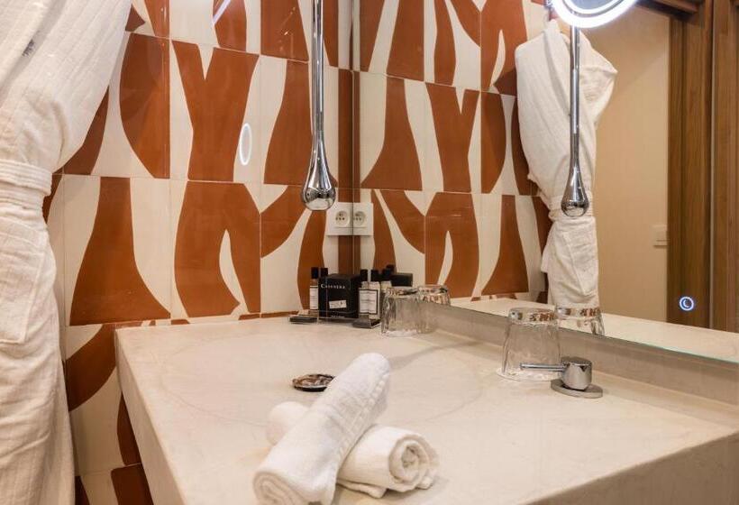 اتاق استاندارد با چشمانداز استخر, Kasano & Spa