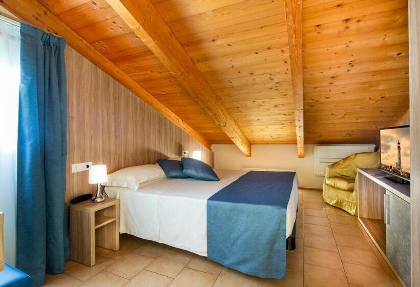 Standard room with outdoor bath, Mansarda Cannes