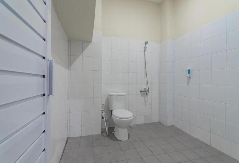 Номер Стандарт Индивидуальный, Reddoorz Near Trans Studio Bandung 3