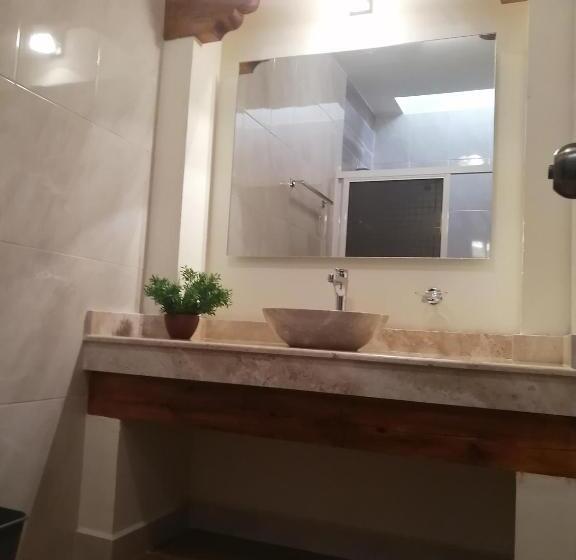 غرفة إقتصادية, San Diego