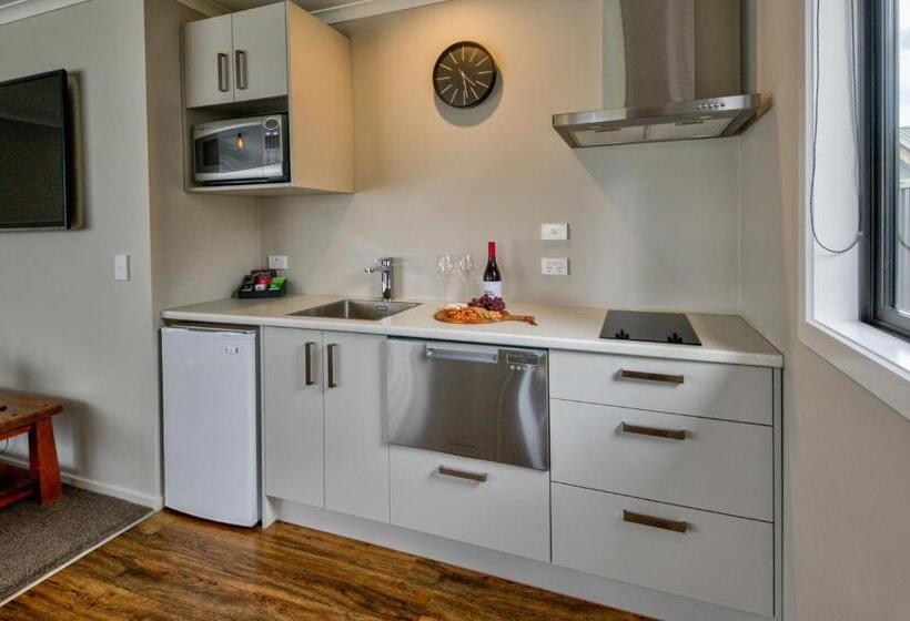 آپارتمان 2 خوابه, Annies On Milford