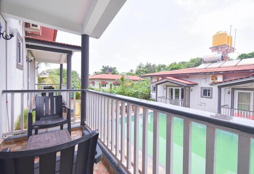 Номер Стандарт Вид на Бассейн, Yoyogoa Vagator Retreat
