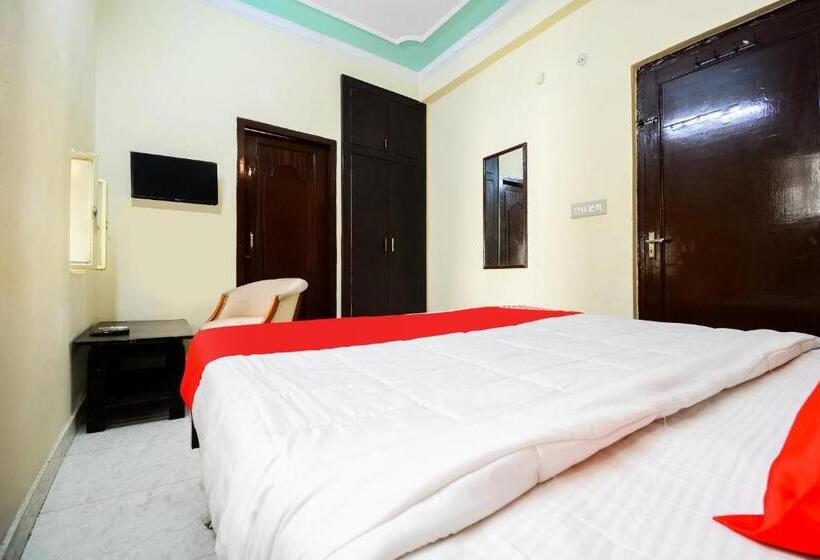 Трехместный Номер Классика, Collection O Hotel Rajwada Palace