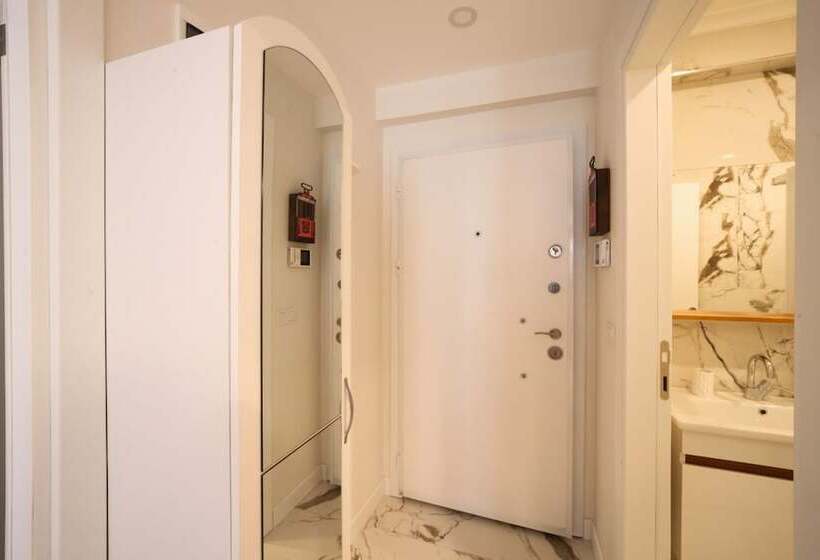 سوییت لوکس, Etiz Hotels & Residences