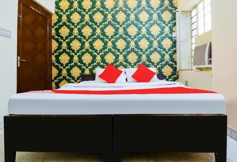 Трехместный Номер Классика, Collection O Hotel Rajwada Palace