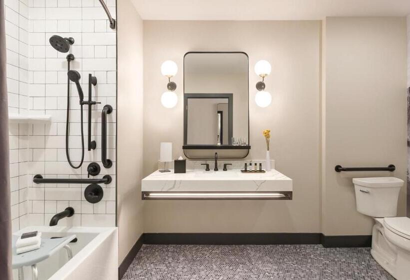 جناح, The Eddy Taproom &