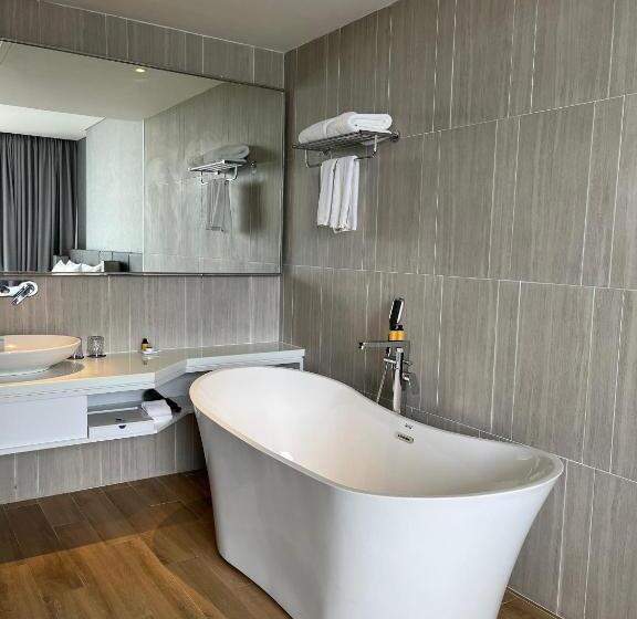 سوییت با چشم‌انداز دریا, Premier Pearl Hotel Vung Tau