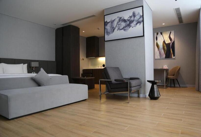 سوییت, Premier Pearl Hotel Vung Tau