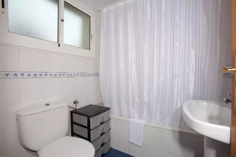 استودیوی استاندارد, Apartamentos Sunway Tara