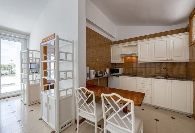 Апартаменты 2 Спальни, Camel S Spring Club