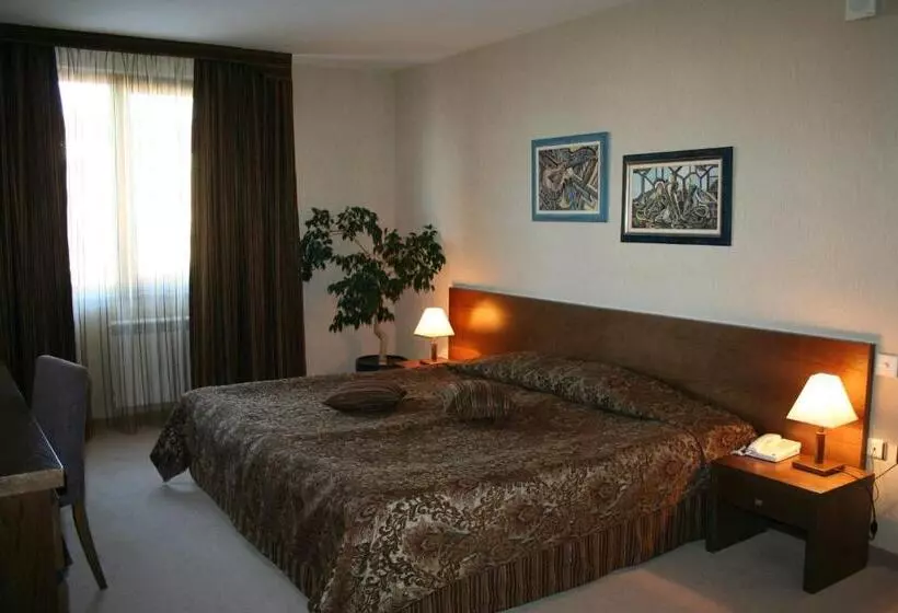 2 Bedroom Suite with Balcony, Evelina Palace Hotel