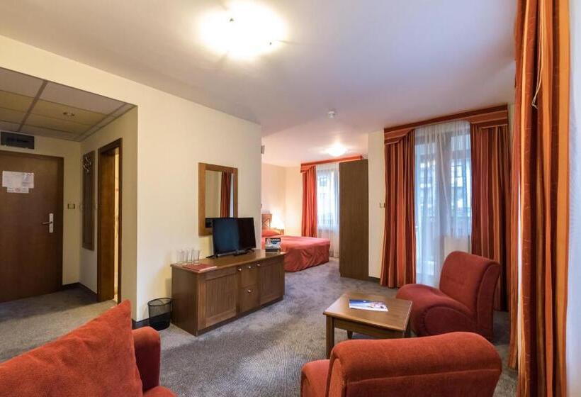 2 Bedroom Suite with Balcony, Evelina Palace Hotel