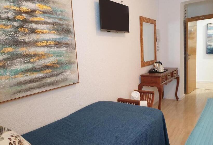 اتاق استاندارد سه نفره, Boutique Las Arenas