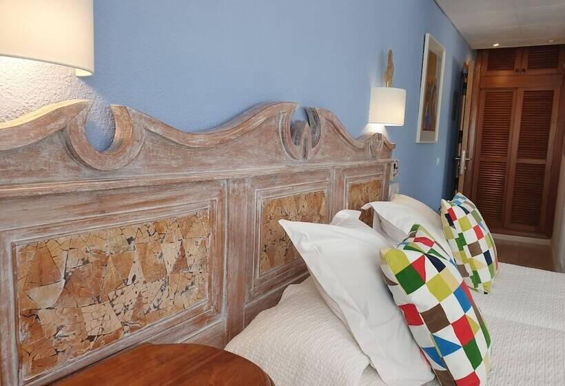 اتاق استاندارد سه نفره, Boutique Las Arenas
