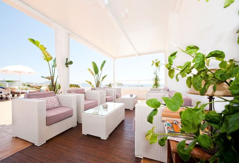 اتاق استاندارد سه نفره, Boutique Las Arenas