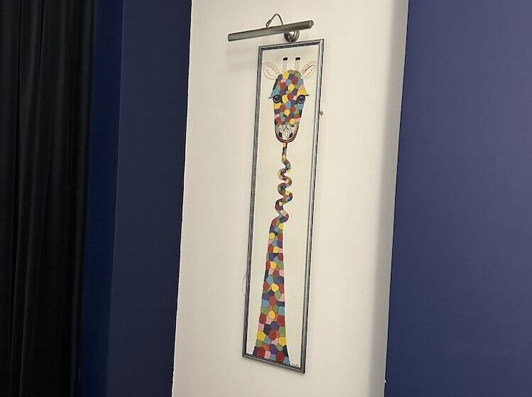 اتاق استاندارد یک نفره, Art