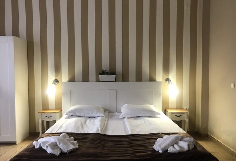 استودیوی استاندارد با چشم‌انداز شهر, Art